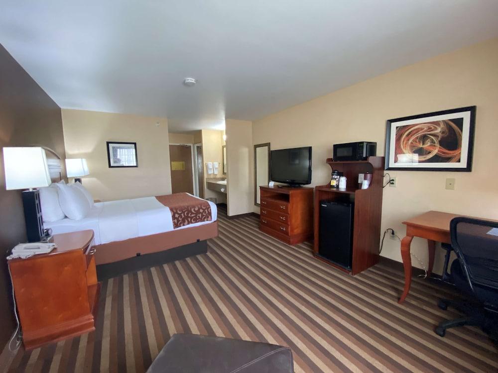 Best Western Manhattan Inn photo 11