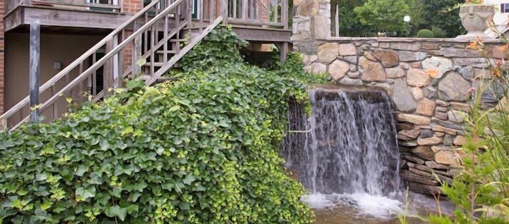 Winnapaug Inn photo 30