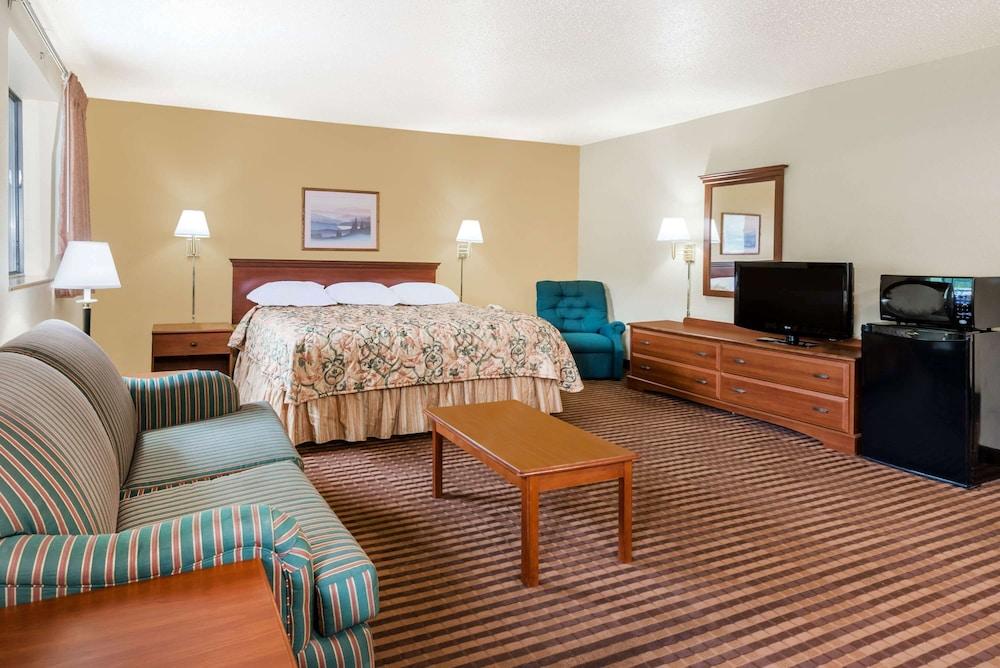 Super 8 by Wyndham La Vale/Cumberland Area photo 11