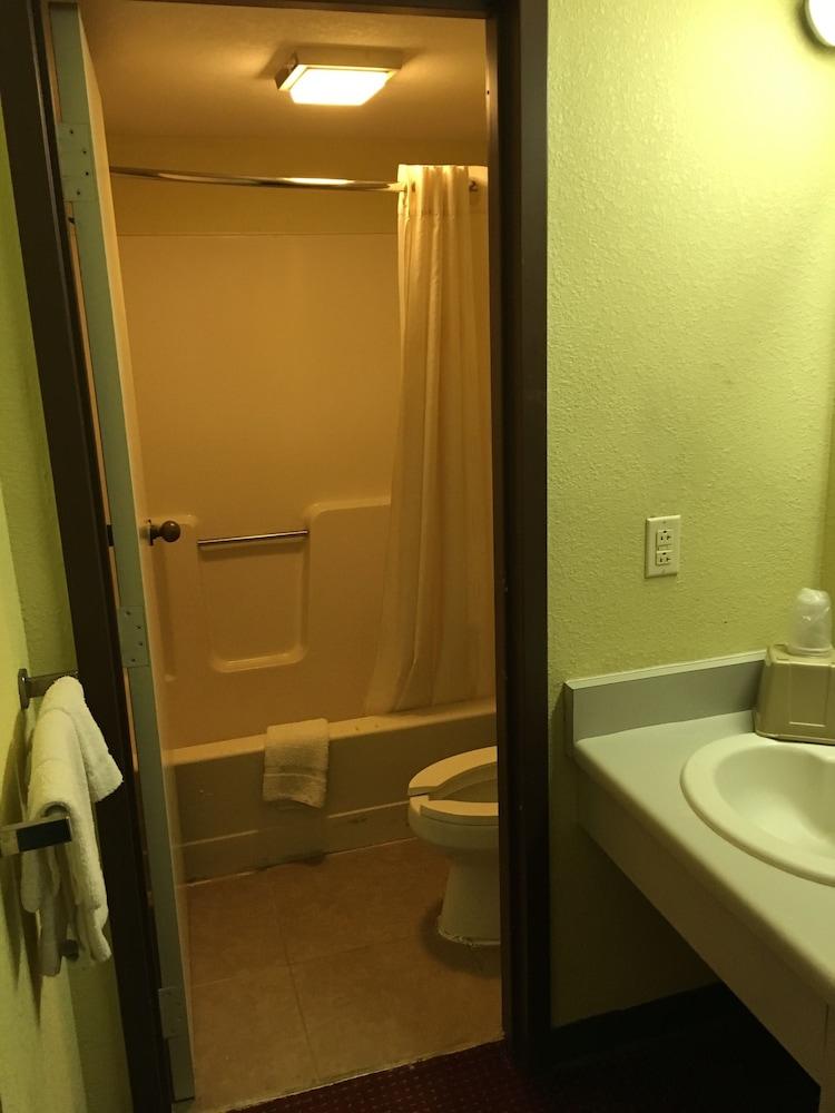 Executive Inn Pine Bluff photo 3