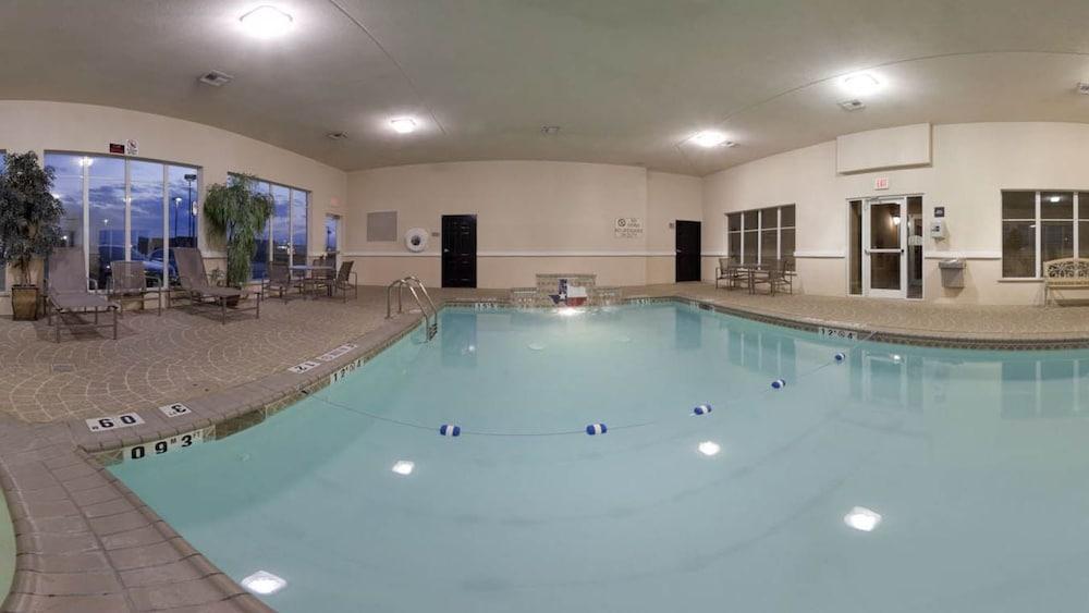 Holiday Inn Express Hotel & Suites Corsicana by IHG photo 18