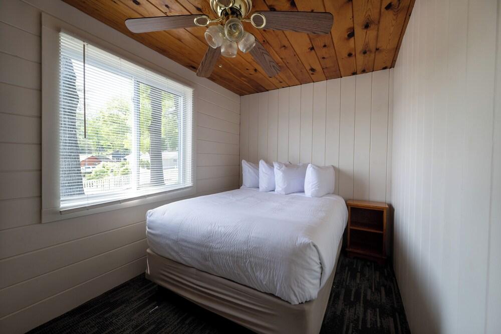 Depe Dene Lakeside Resort photo 89