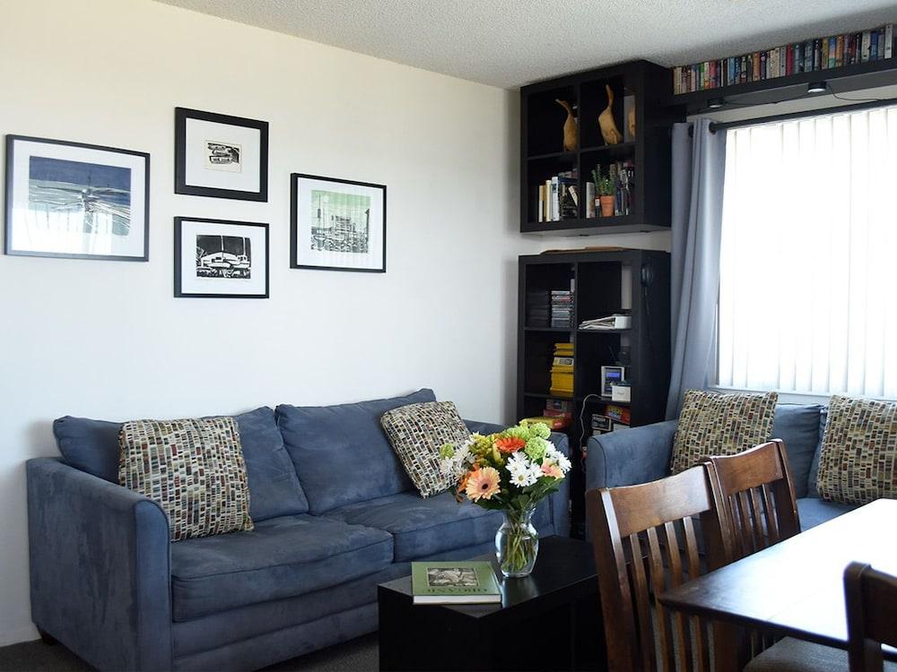 Montauk Oceanside Suites photo 46