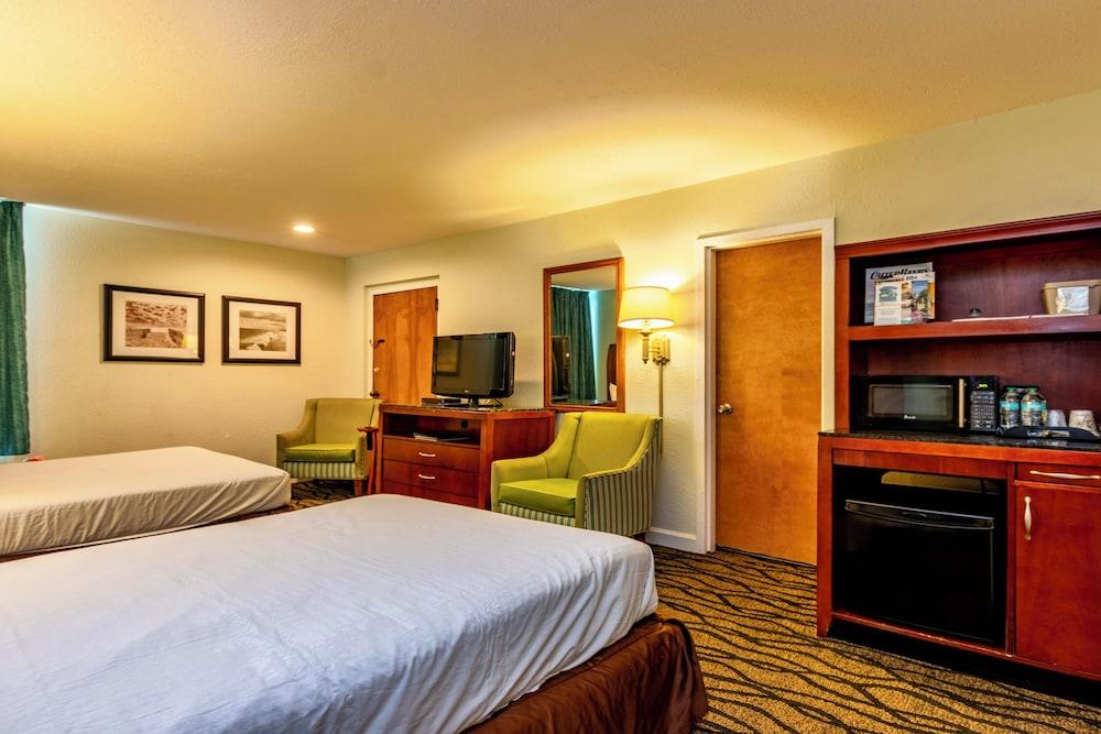 Ocean Sands Beach Boutique Inn - Stay At the Beach photo 12