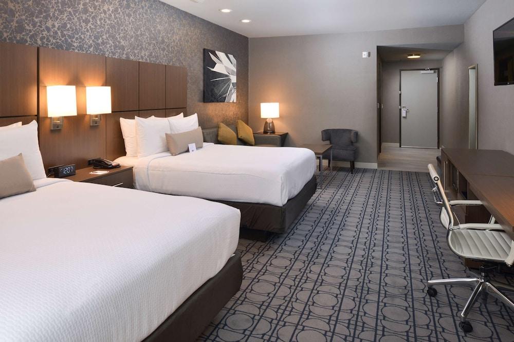 Best Western Plus Coalinga Inn photo 16