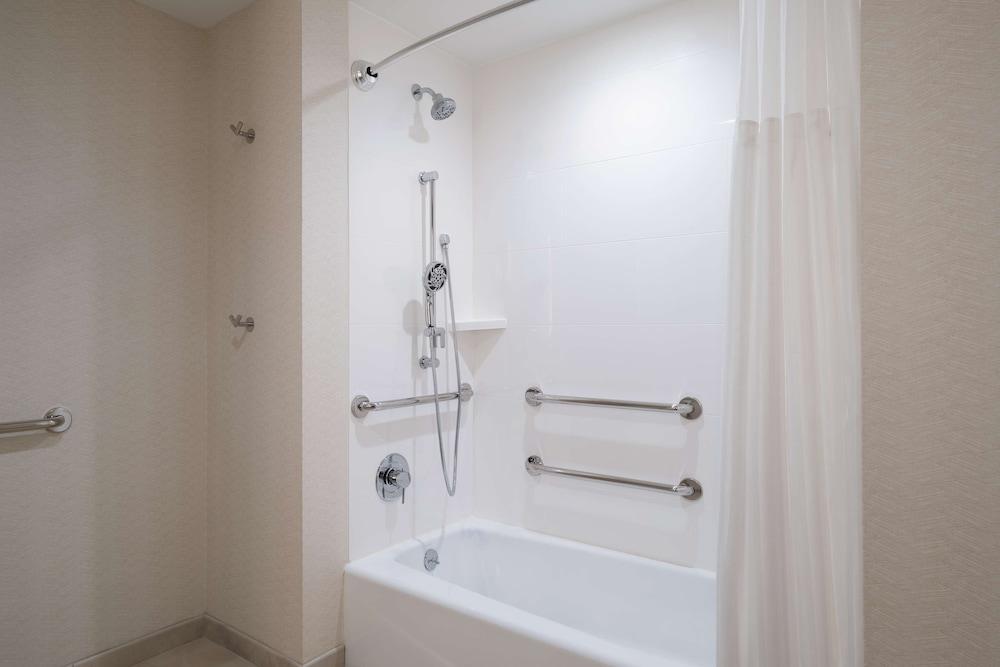 Hilton Garden Inn Visalia, Ca photo 18
