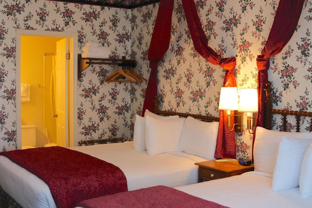 Inn on Mackinac photo 99