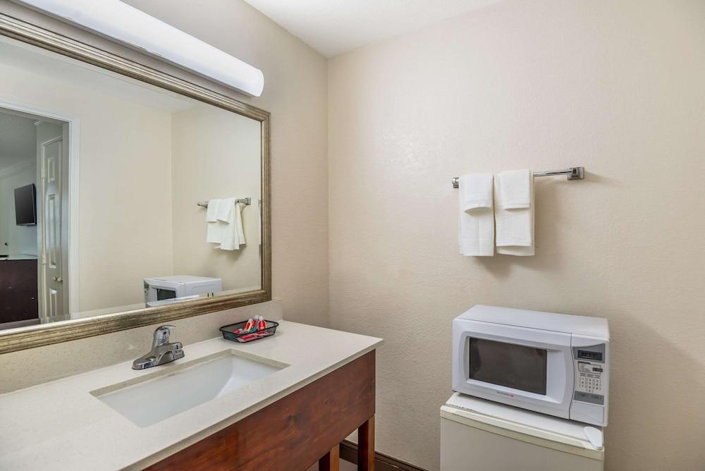 Econo Lodge Richmond-North Chesterfield photo 21
