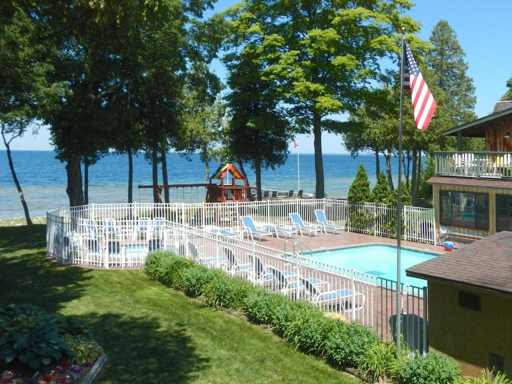 The Shallows Resort photo 2