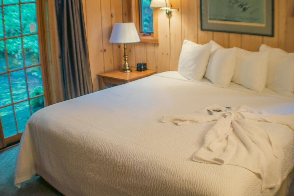 Steamboat Inn photo 6