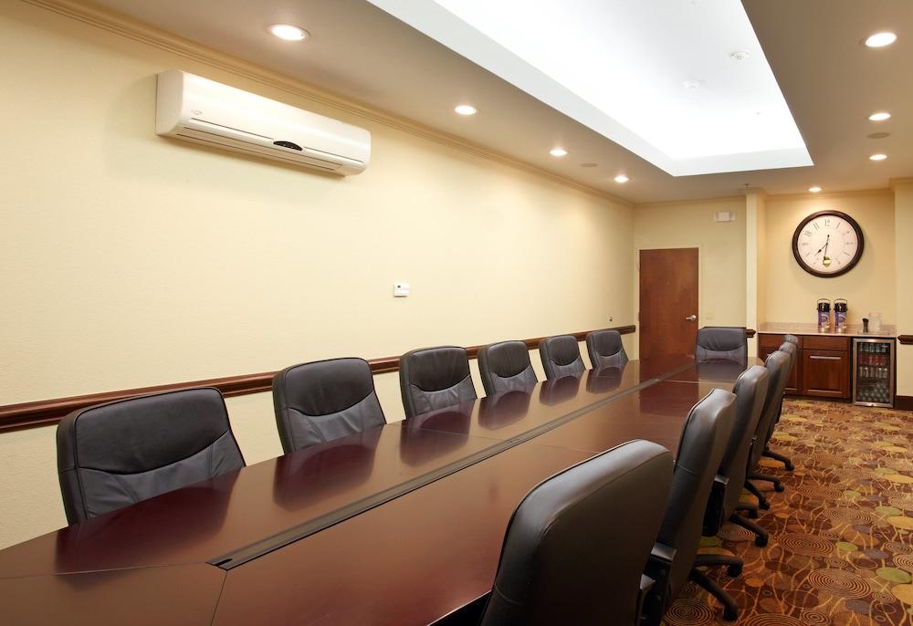 Holiday Inn Express & Suites Deer Park by IHG photo 28