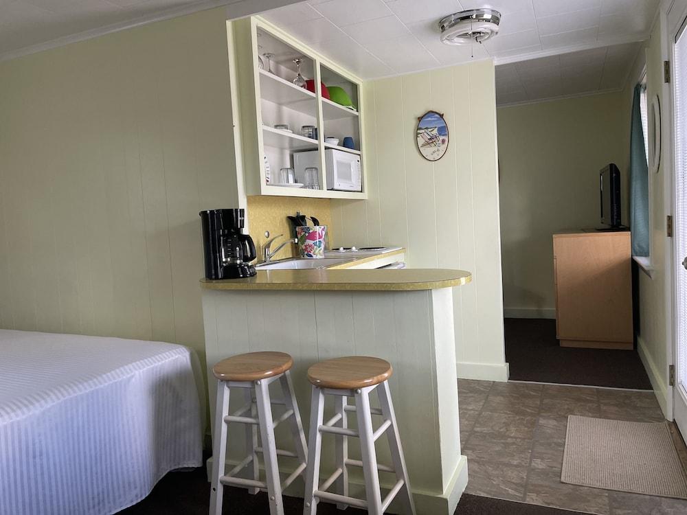 Moontide Motel Cabins & Apartments photo 13