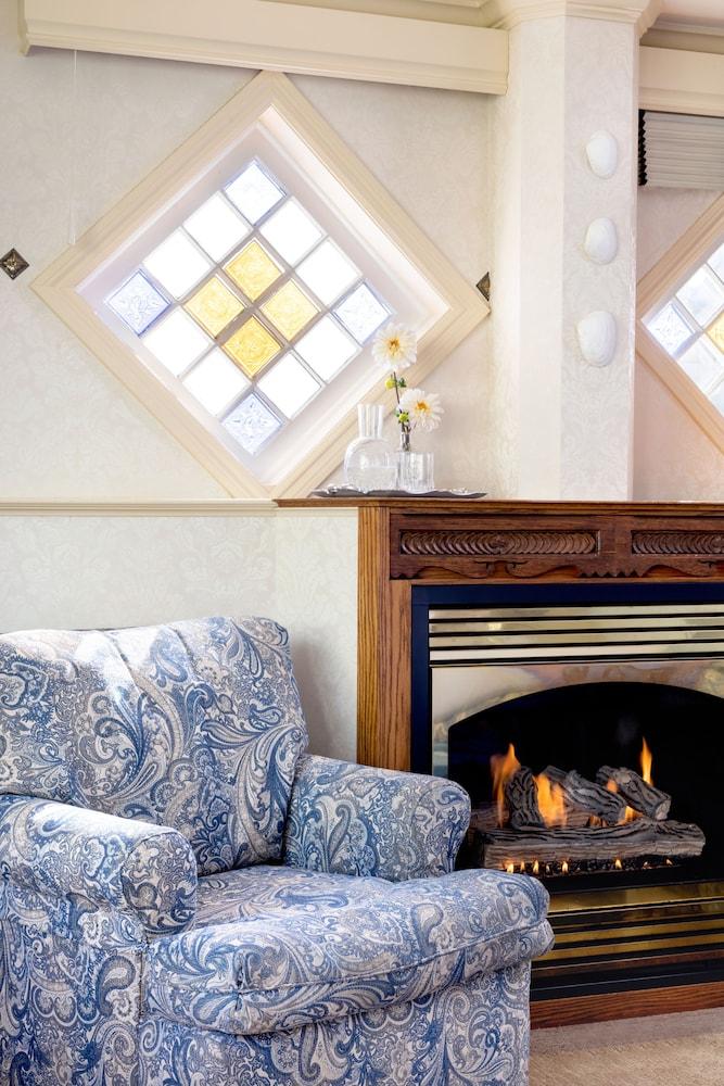 Seven Gables Inn on Monterey Bay, A Kirkwood Collection Property photo 38