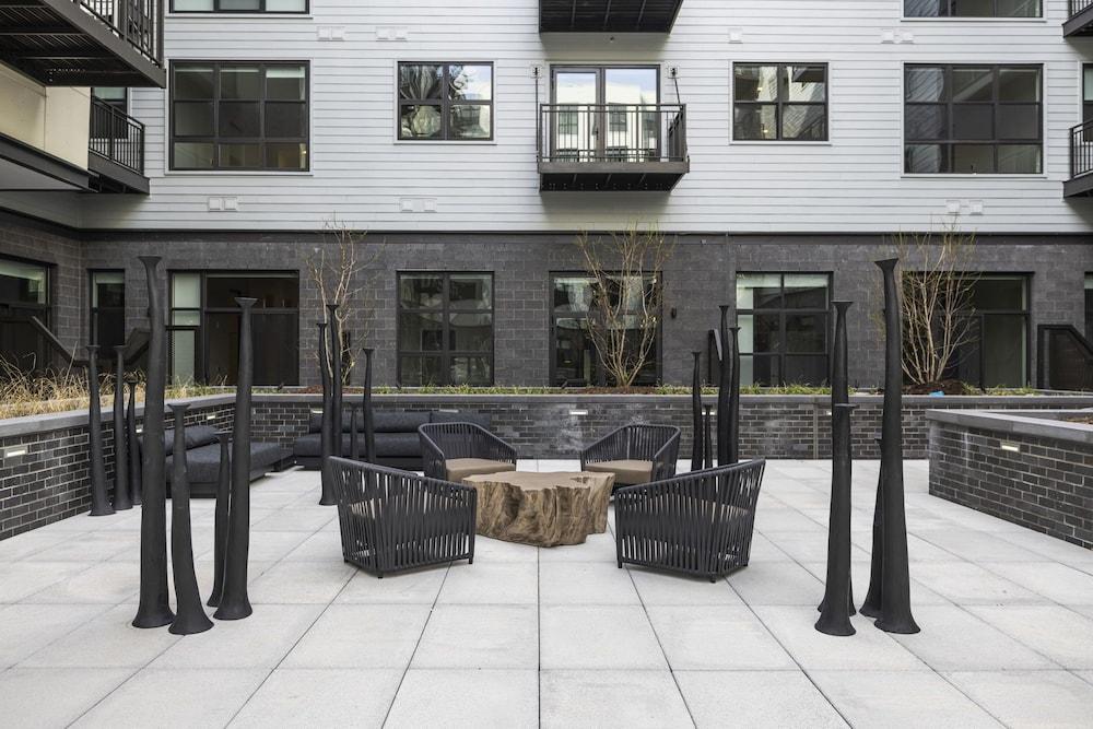 Placemakr Cathedral Heights photo 55