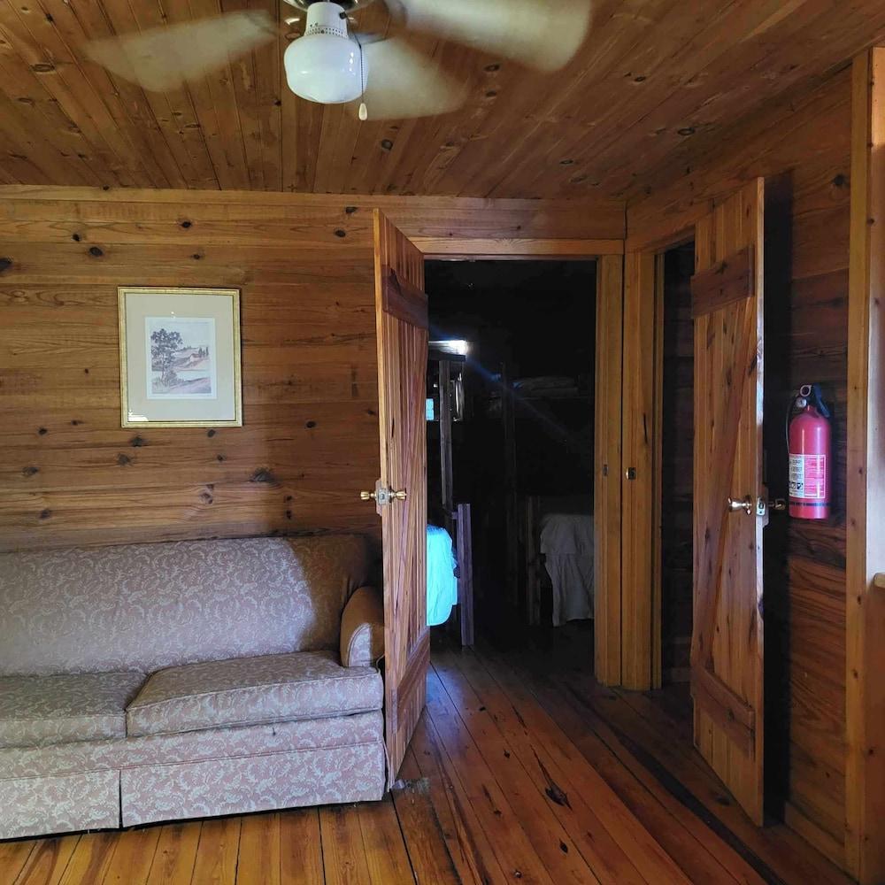 Riverview Cabins photo 5
