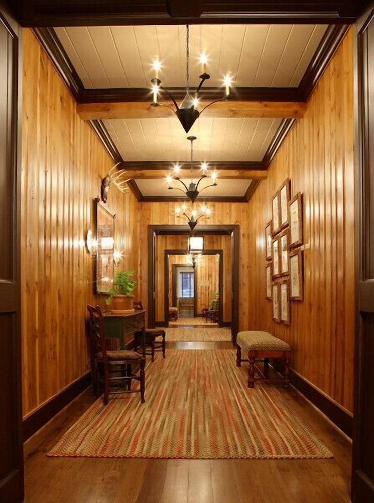 Bright's Creek Lodge photo 35