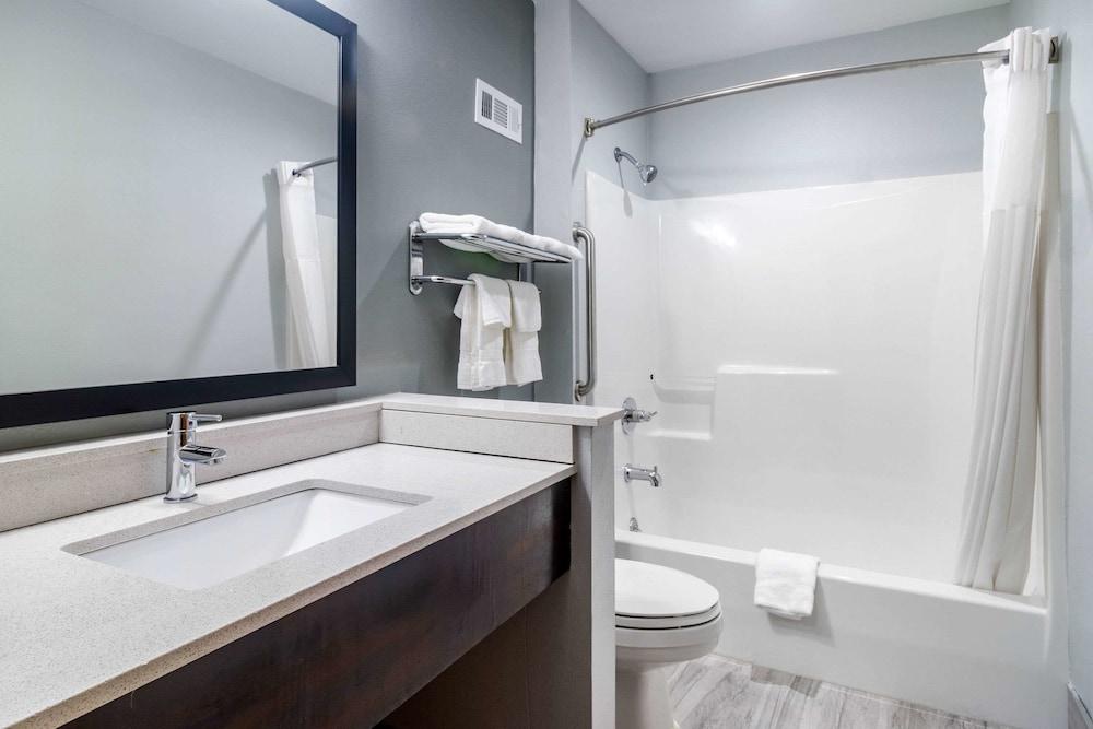 Quality Inn Danville photo 47