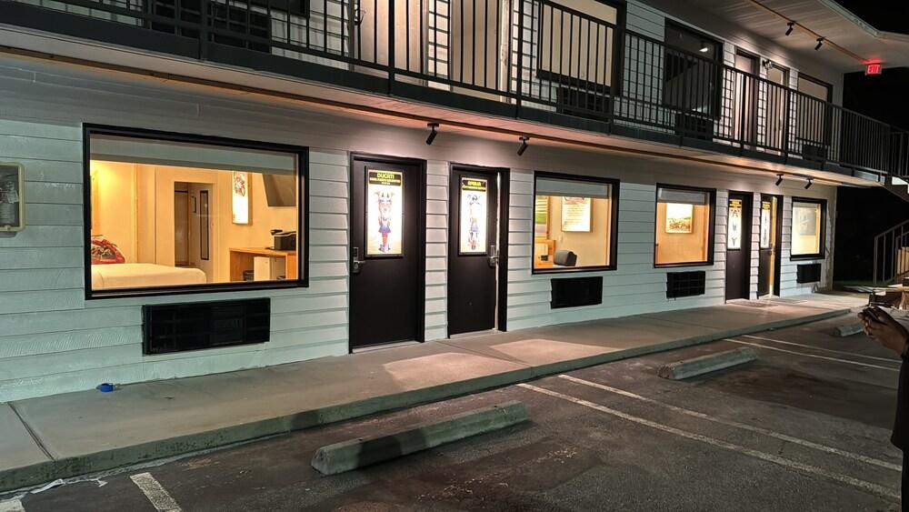 Motorcycle Inn photo 14