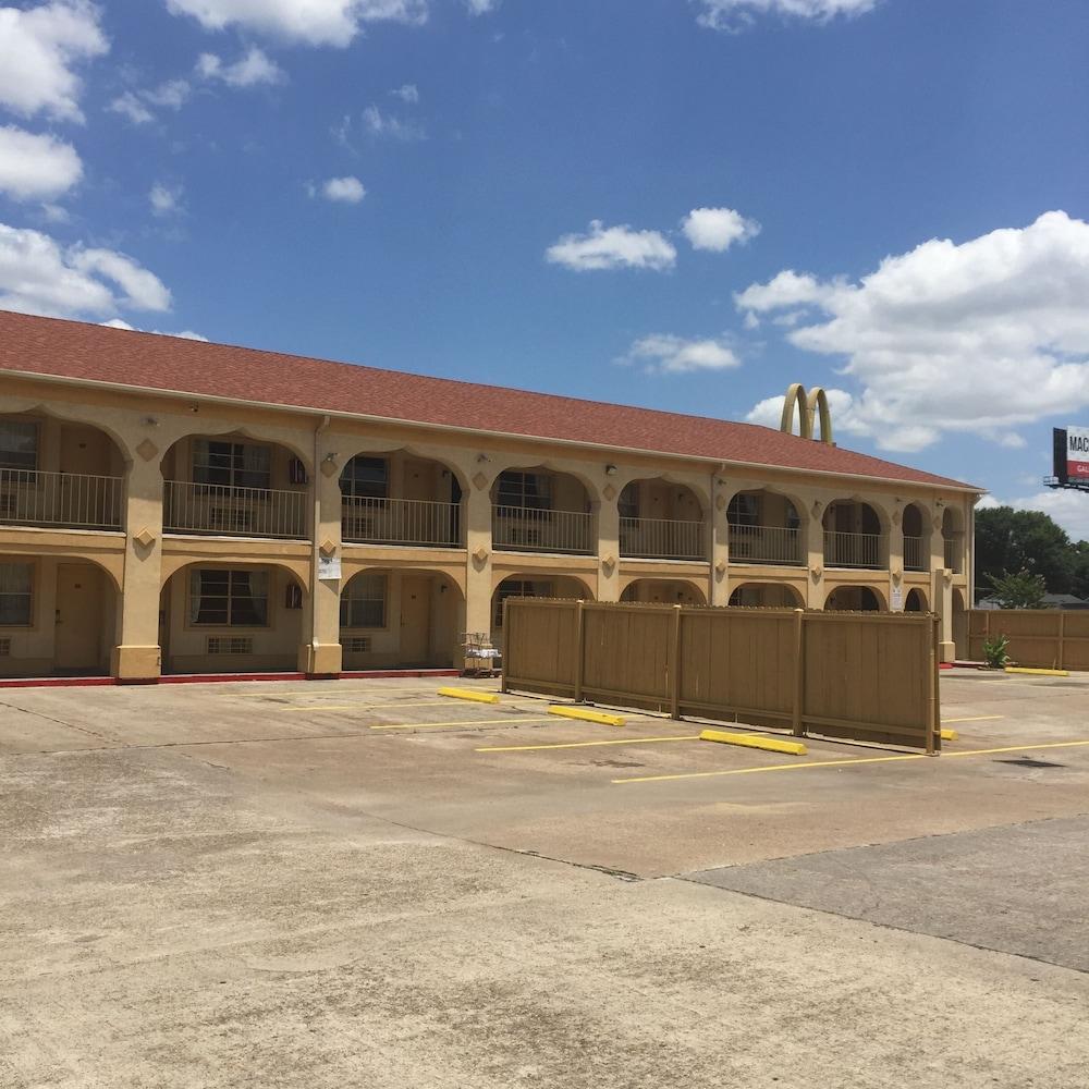 Guest Inn & Suites photo 19