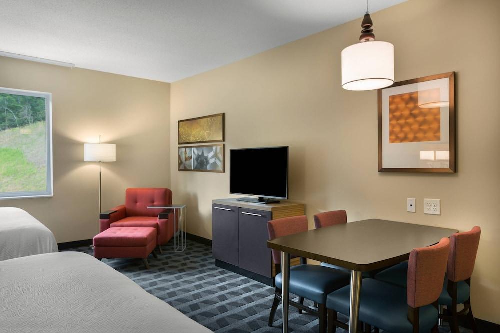 TownePlace Suites by Marriott Boone photo 18