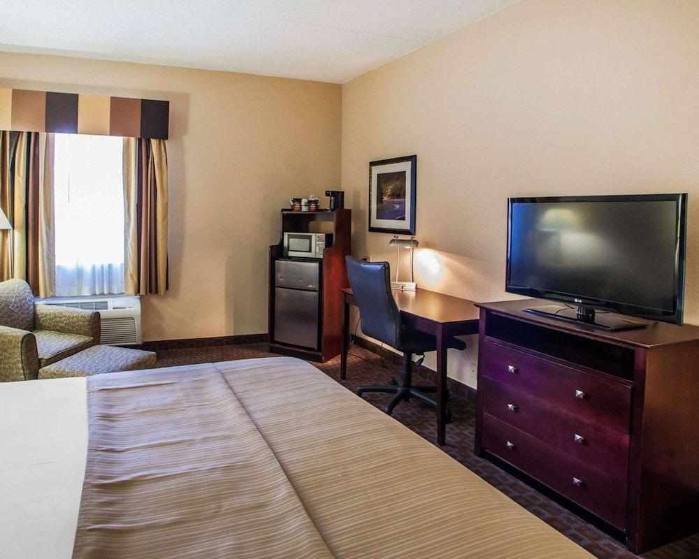 Quality Inn & Suites Peoria North photo 19