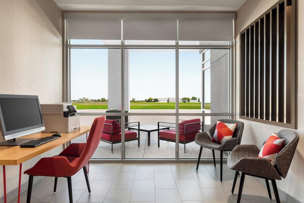 avid Hotel Mission East Mcallen Area by IHG photo 20
