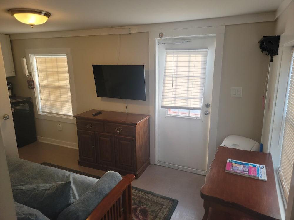 Beaufort Harbour Suites photo 20