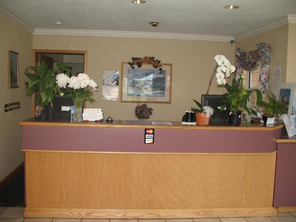 Great Lakes Inn photo 2