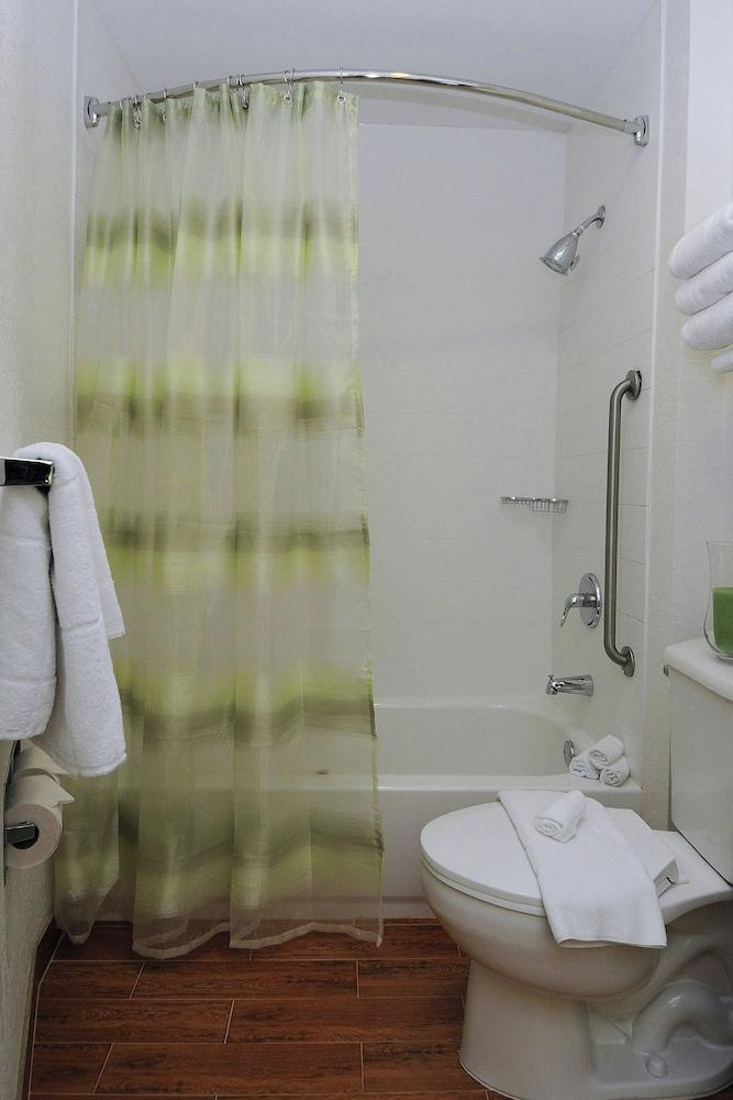 Springhill Suites by Marriott Warwick photo 20