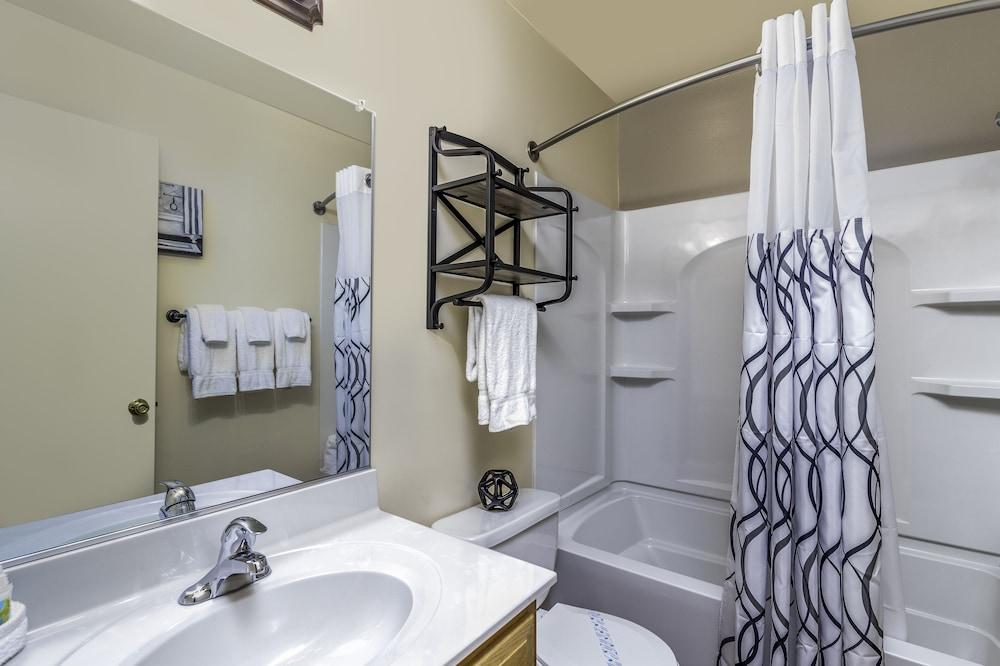 Affordable Corporate Suites of Overland Drive photo 61