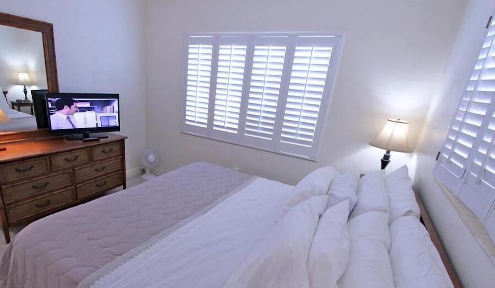 Beachouse Inn & Suites photo 5