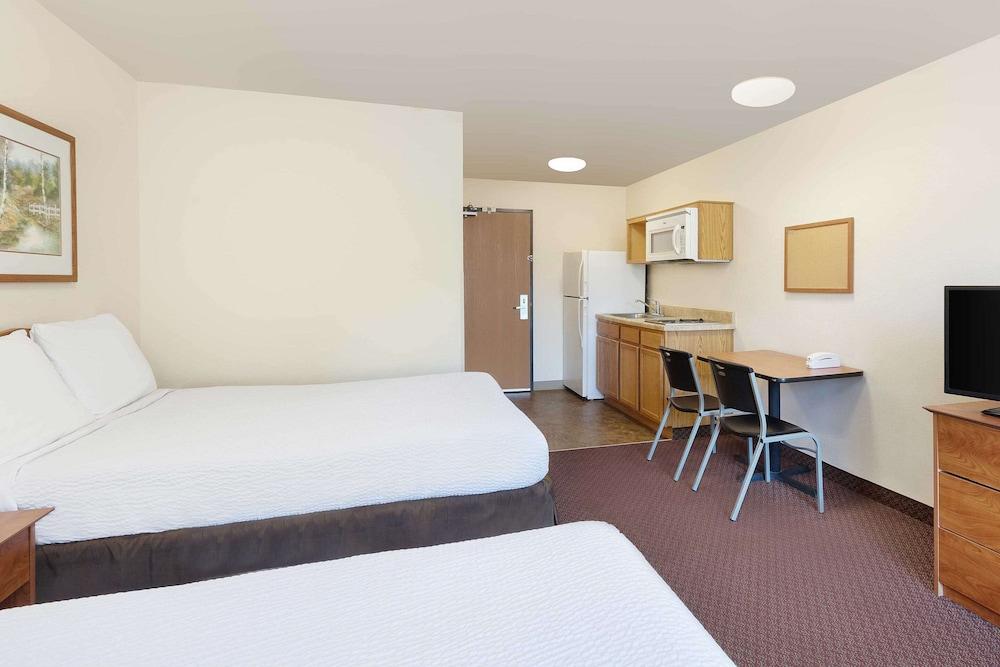 WoodSpring Suites Tyler Rose Garden photo 34