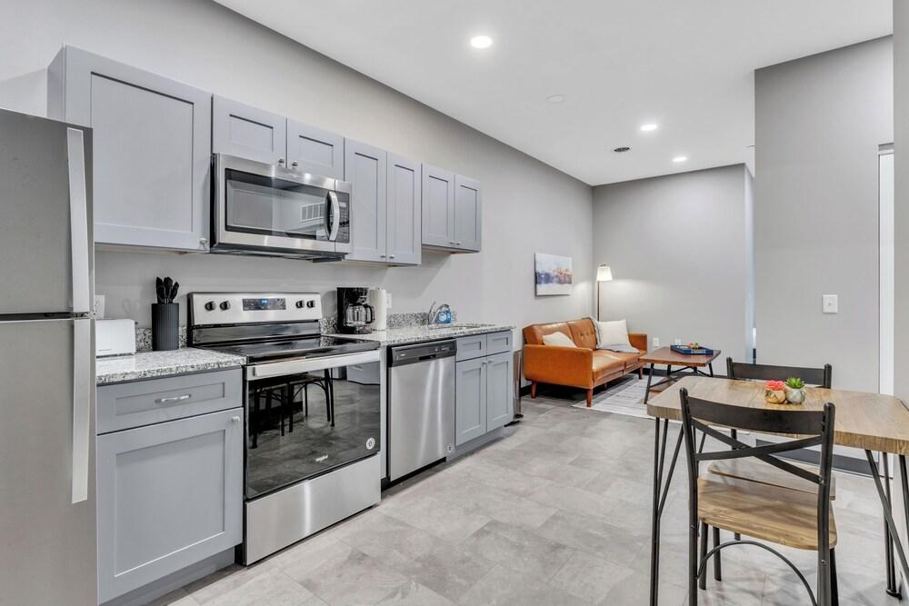 CozySuites - Press House photo 46