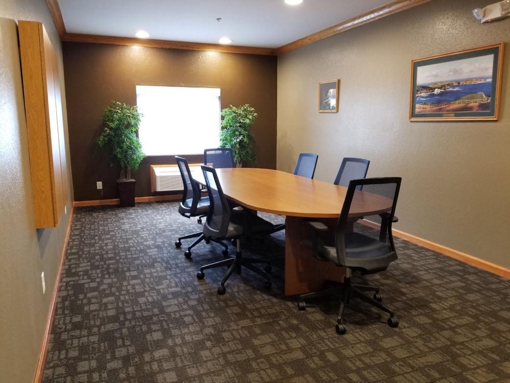 Holiday Inn Express Winfield by IHG photo 13