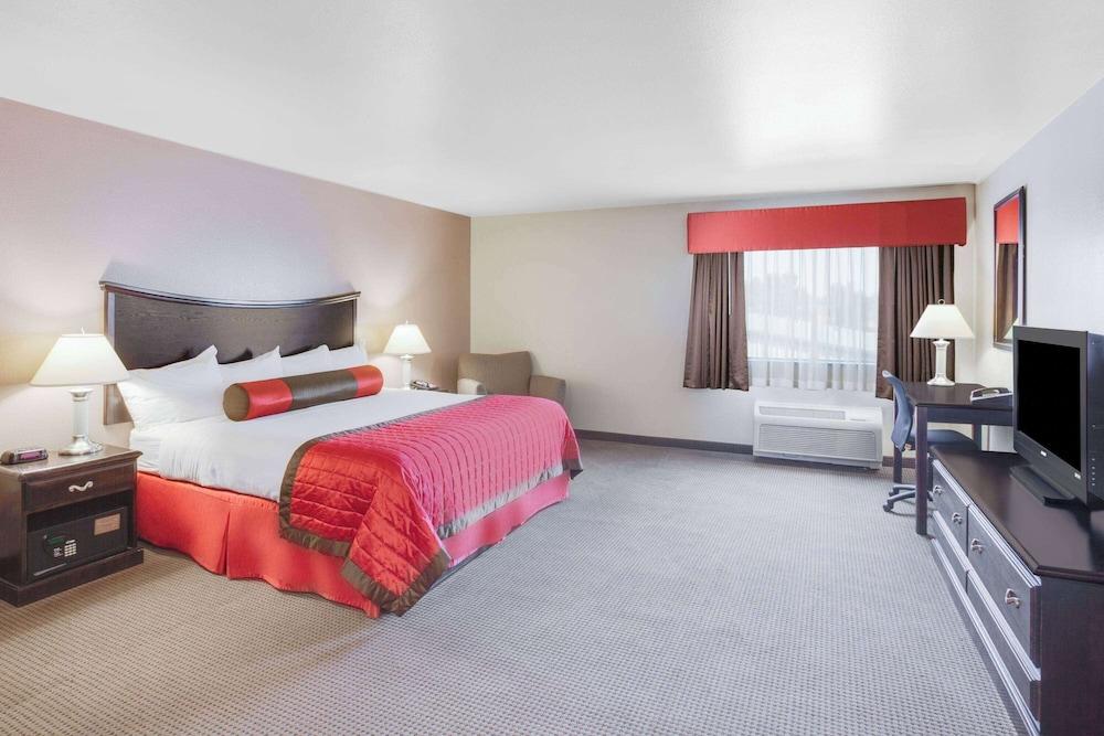 Baymont by Wyndham Wheeler photo 5