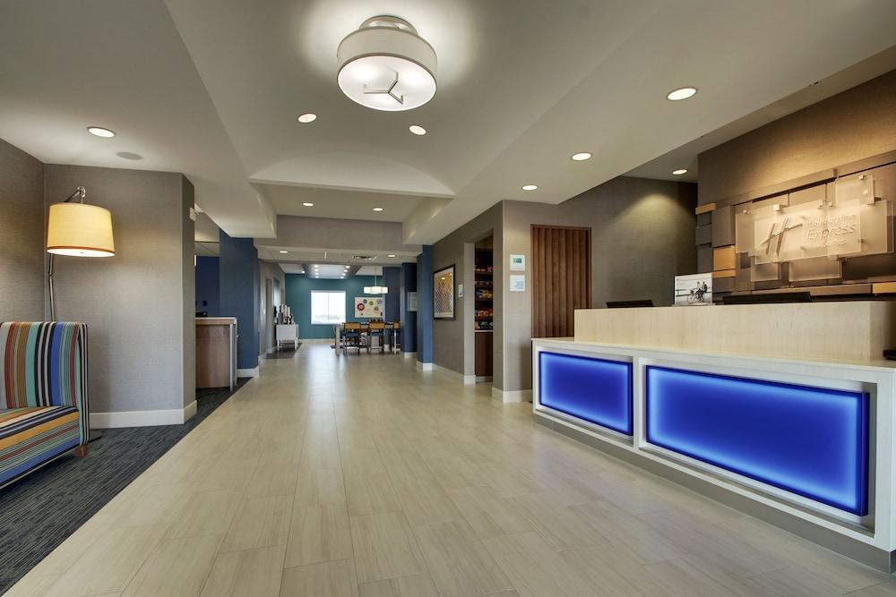 Holiday Inn Express Hotel & Suites Vernon College Area by IHG photo 55