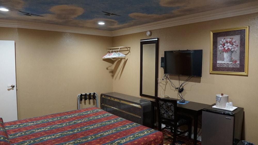 Budget Inn photo 5
