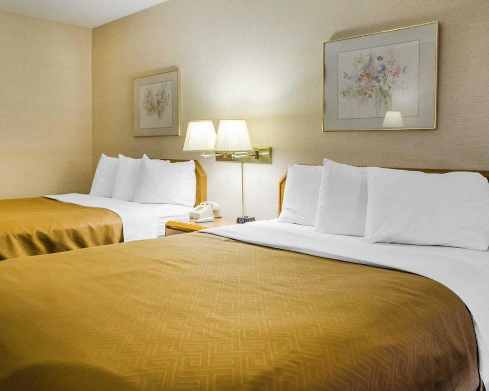 Econo Lodge Mifflintown photo 8
