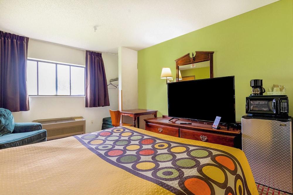 Super Sleep Inn photo 19