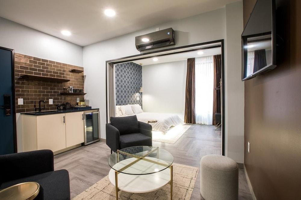 The Vault Hotel photo 6