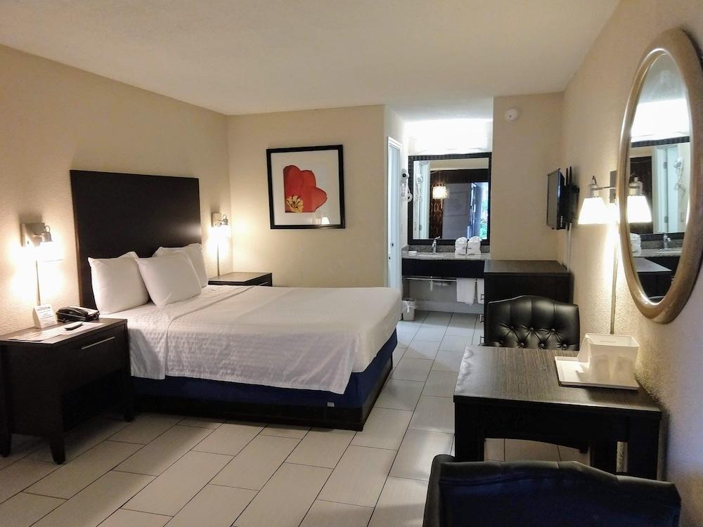 Red Carpet Inn Airport and Cruise Port Hotel Fort Lauderdale photo 7