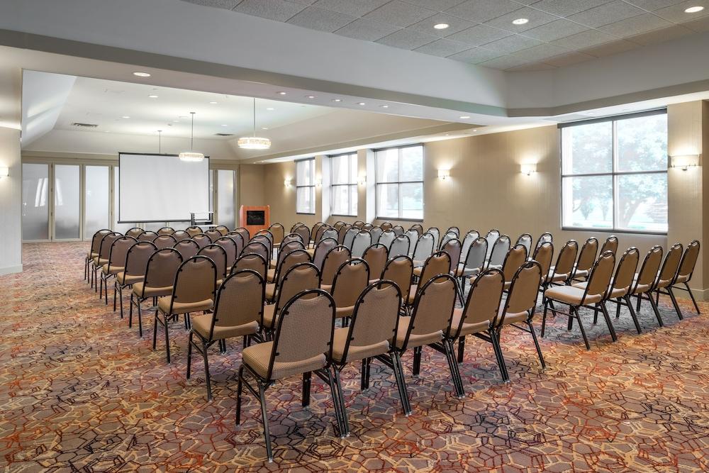 Holiday Inn Manitowoc by IHG photo 41