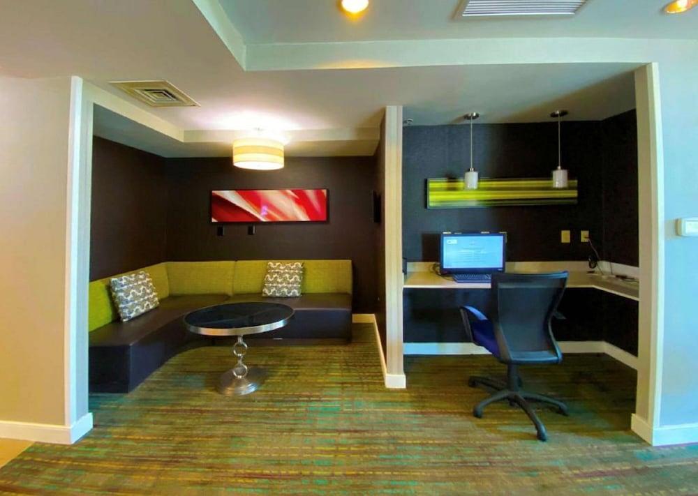 Revi Columbus North photo 5