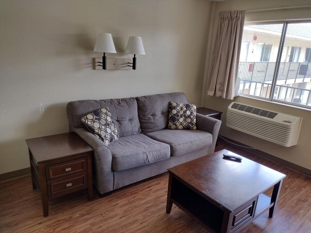 Fairbridge Inn & Suites Richmond Hill photo 11