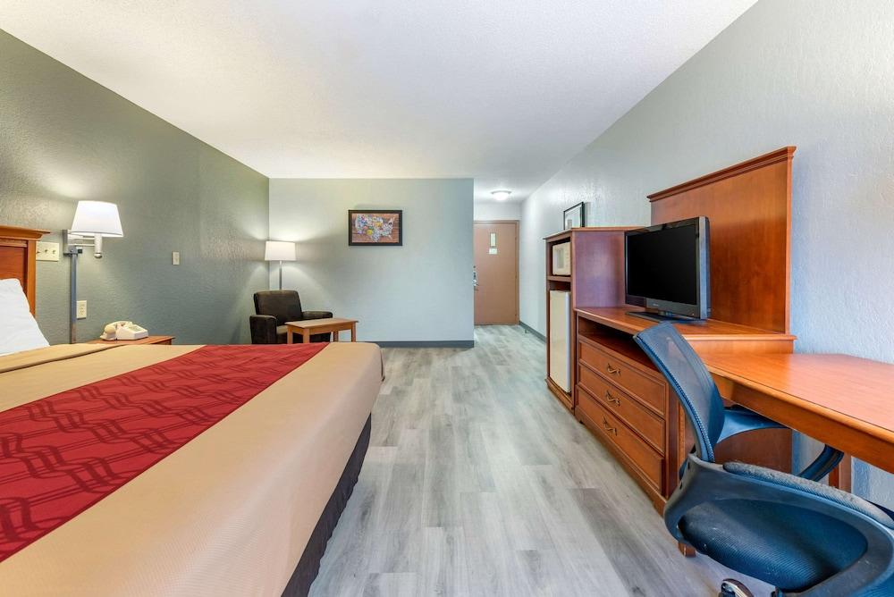 Baymont by Wyndham Lebanon IN photo 20