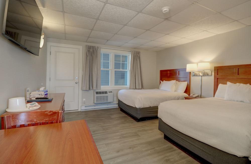 Atlantic Oceanfront Hotel photo 49