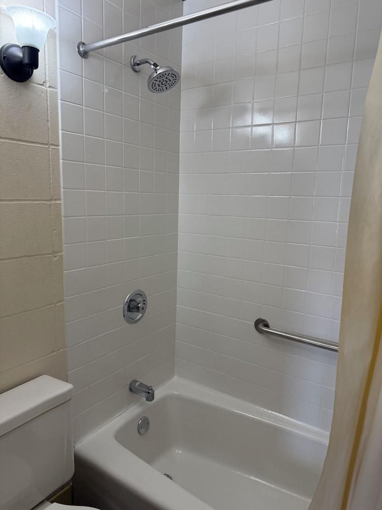 Smartwood Inn photo 14