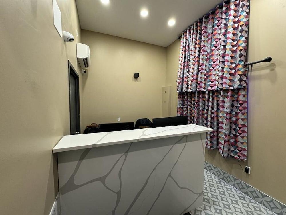 Moon Hotel Brooklyn photo 2