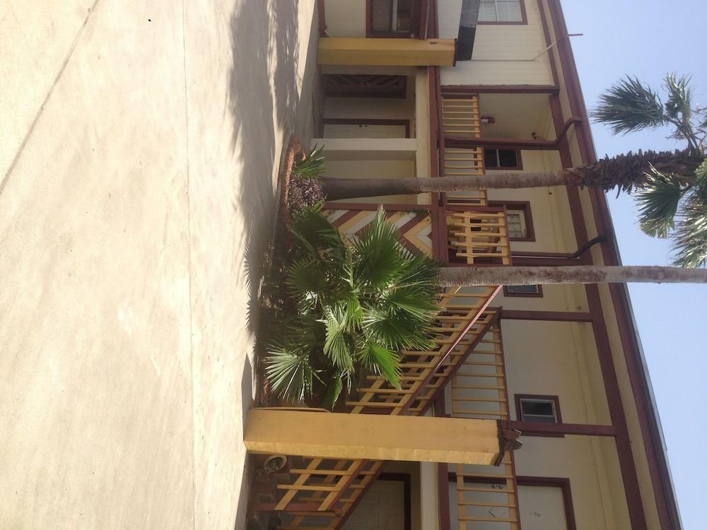 Capri Beach Hotel photo 3