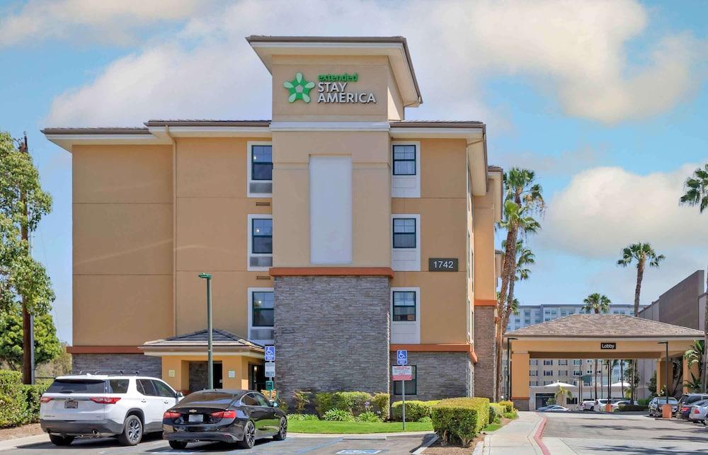 Extended Stay America Suites Orange County Anaheim Conv Ctr photo 1